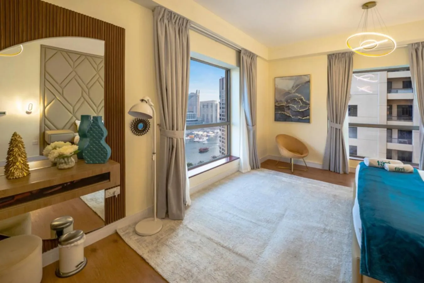 Fam Living - Bahar Jbr 2Br Apartment Dubai