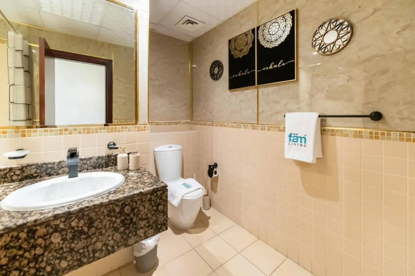 Fam Living - Bahar Jbr 2Br Apartment Dubai 0*,