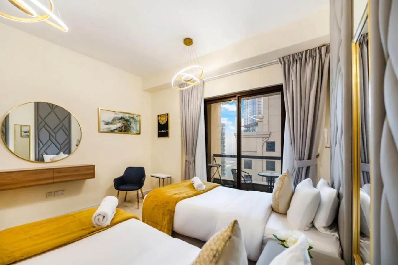 Fam Living - Bahar Jbr 2Br Apartment Dubai