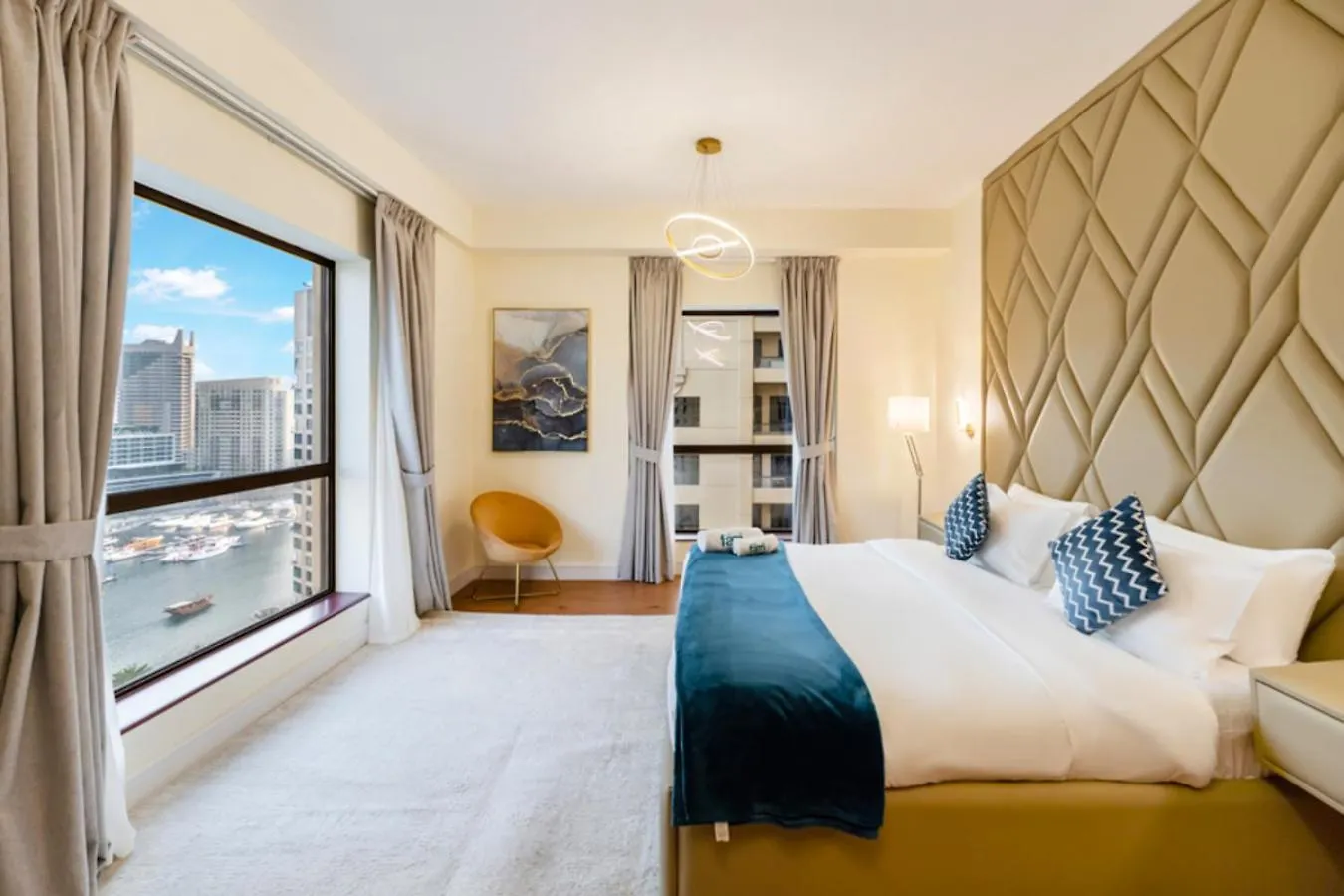 Fam Living - Bahar Jbr 2Br Apartment Dubai United Arab Emirates