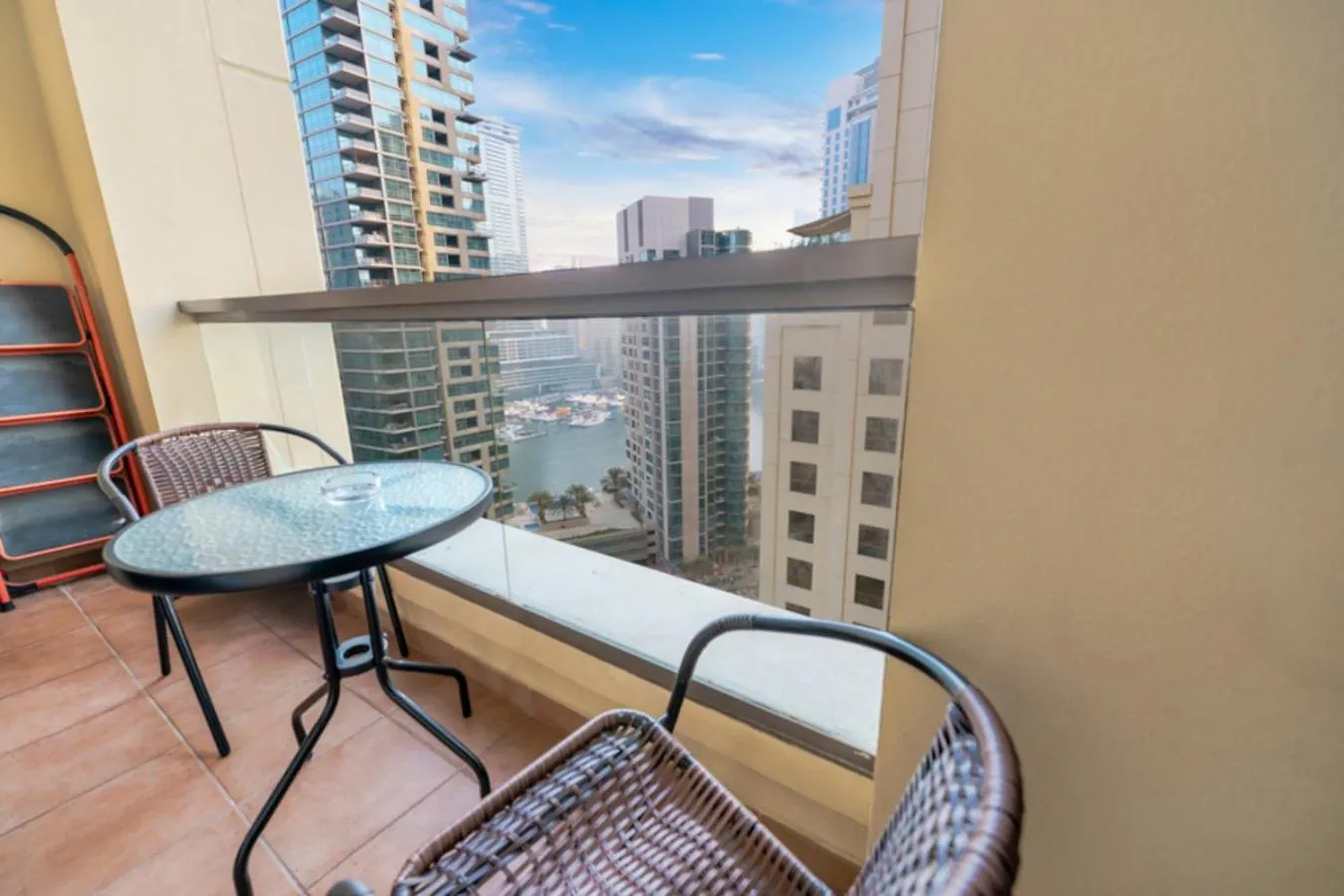 Ferienwohnung Fam Living - Bahar Jbr 2Br Dubai Apartment